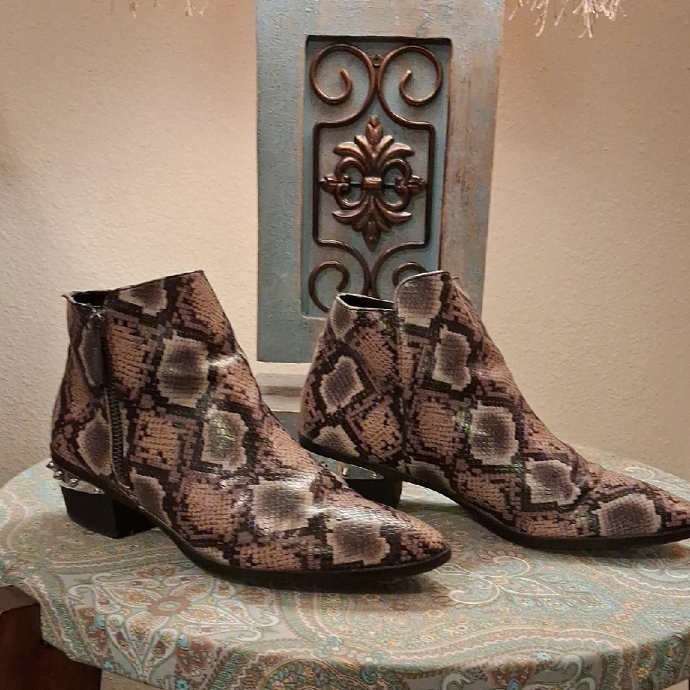 Sam Edelman Snake Print Ankle Booties. Excellent Condition Size 8